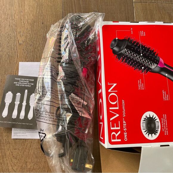 Revlon® Pro Collection Salon One-Step Hair Dryer & Volumizer - Picture 5 of 9